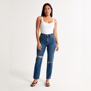Curve Love Ultra High Rise Ankle Straight Jean in Medium Destory
